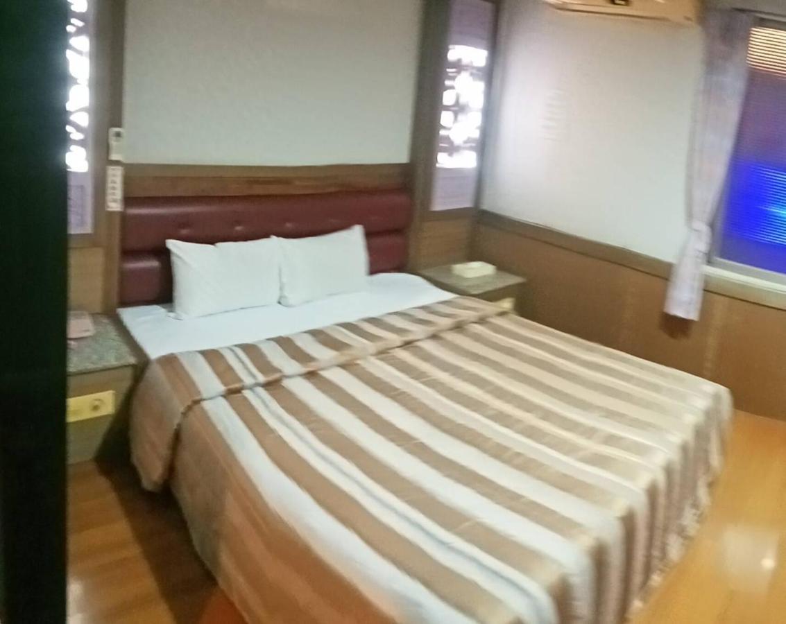 Love Boat Motel Chaozhou ภายนอก รูปภาพ